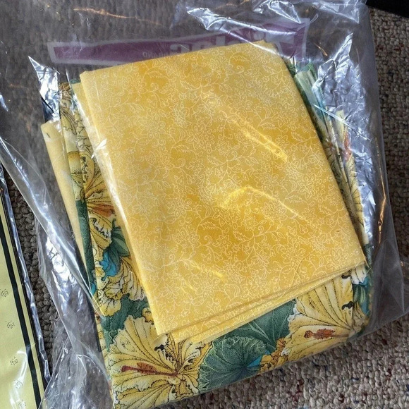 VTG Y2K Art Craft Fabric & Menu Making Hawaiian Princess Doll - Picture 2 of 6